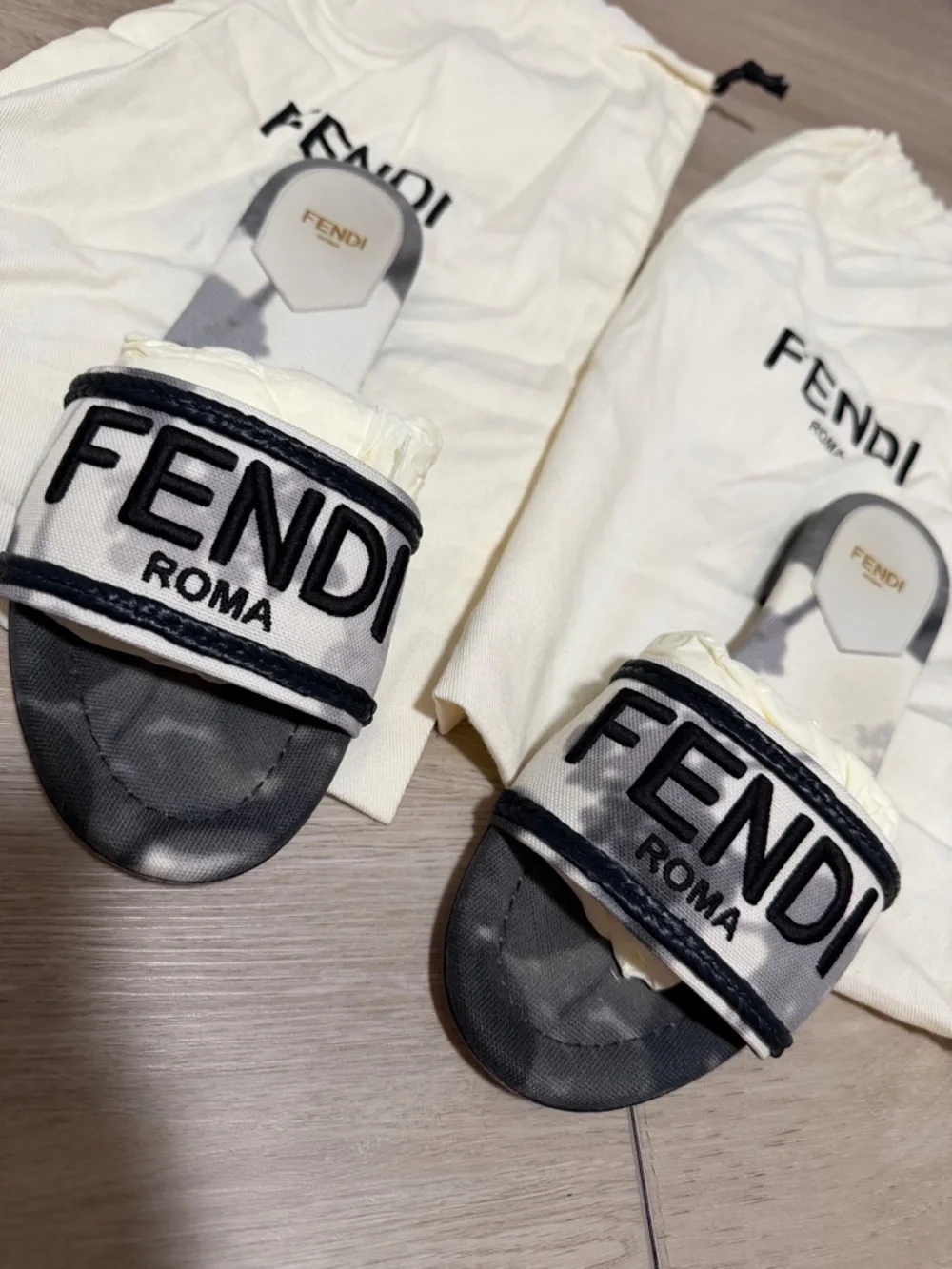 Fendi White and Black Logo Slide Sandals - Picture 2 of 6